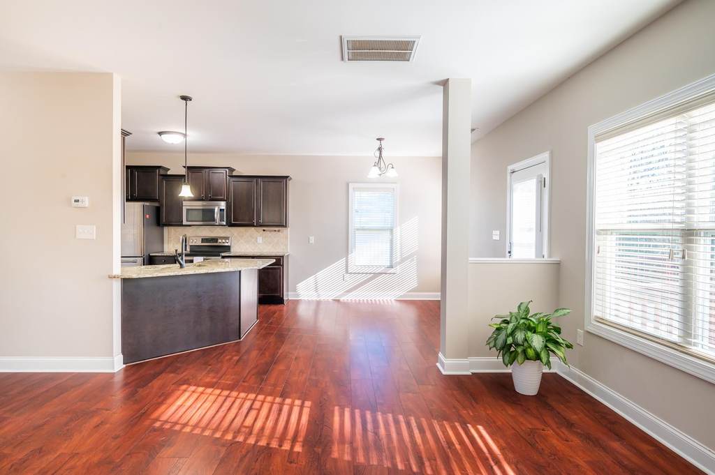 224 Colson Drive - Photo 8