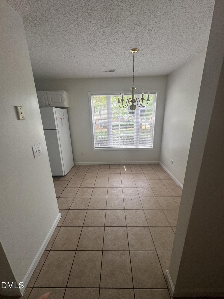 2411 Vancastle Way - Photo 3