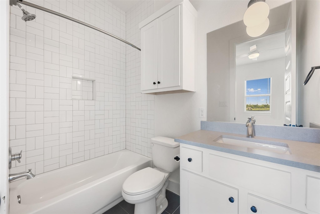 308 E 19th 1/2 St - Photo 22