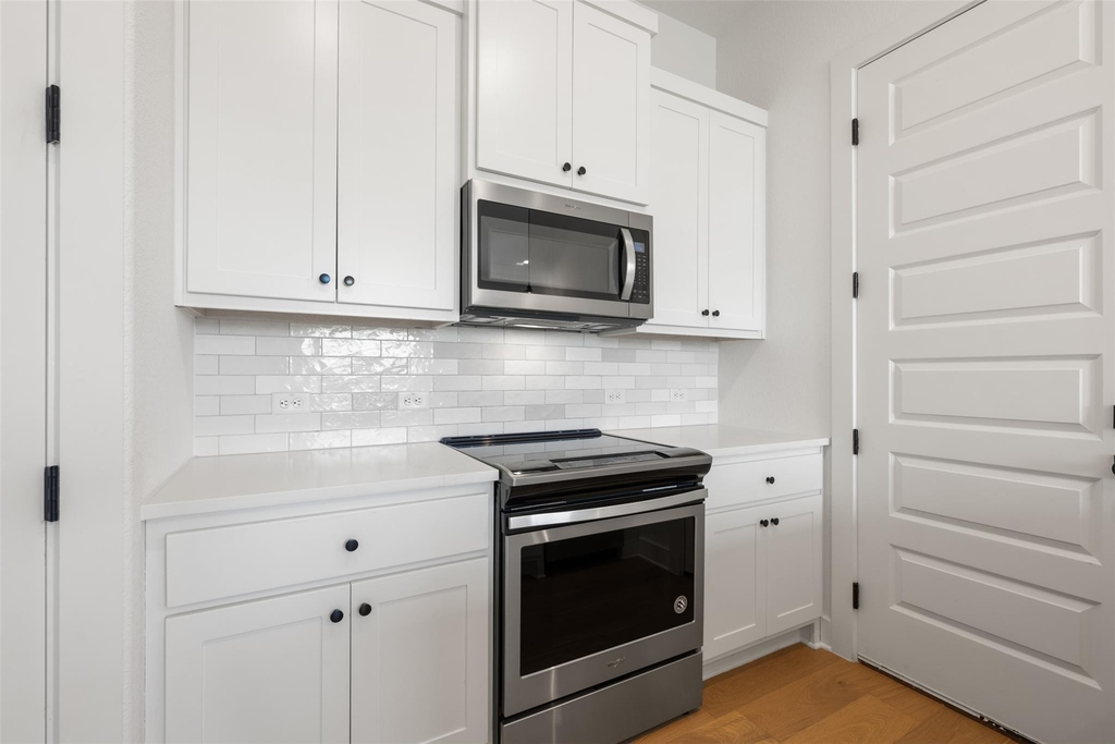 308 E 19th 1/2 St - Photo 14