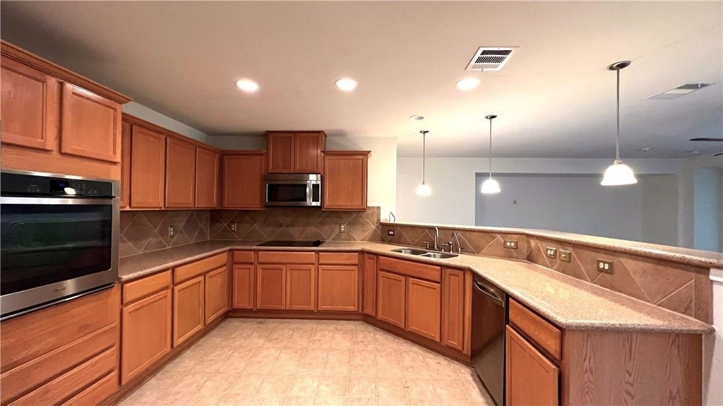813 Oatmeal Dr - Photo 4