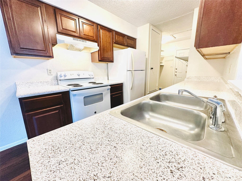 12505 Turtle Rock Rd - Photo 6