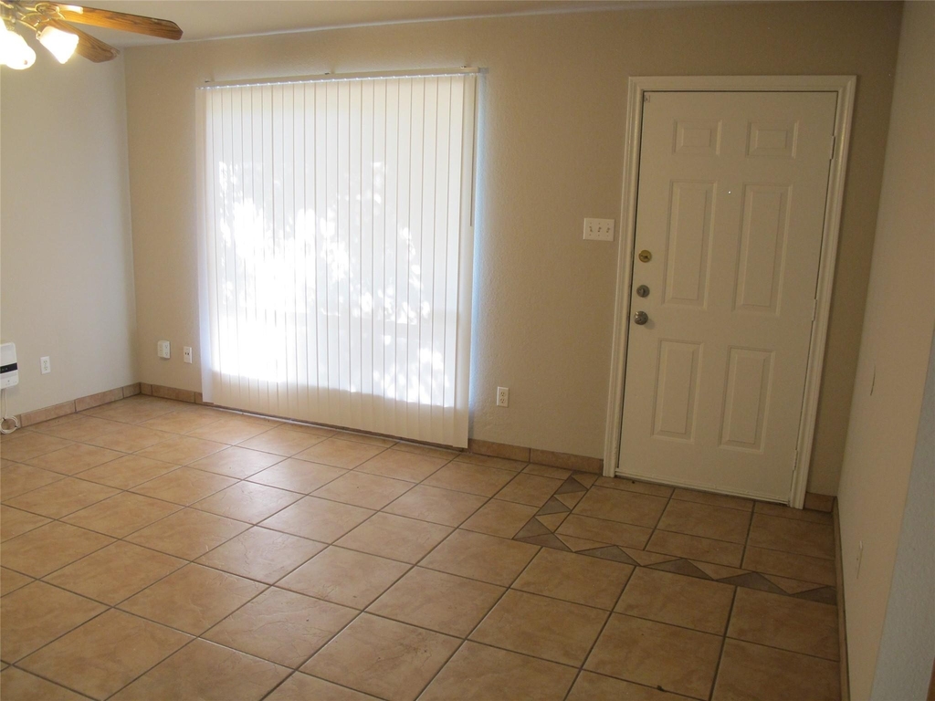 902 Quartz Ct - Photo 14