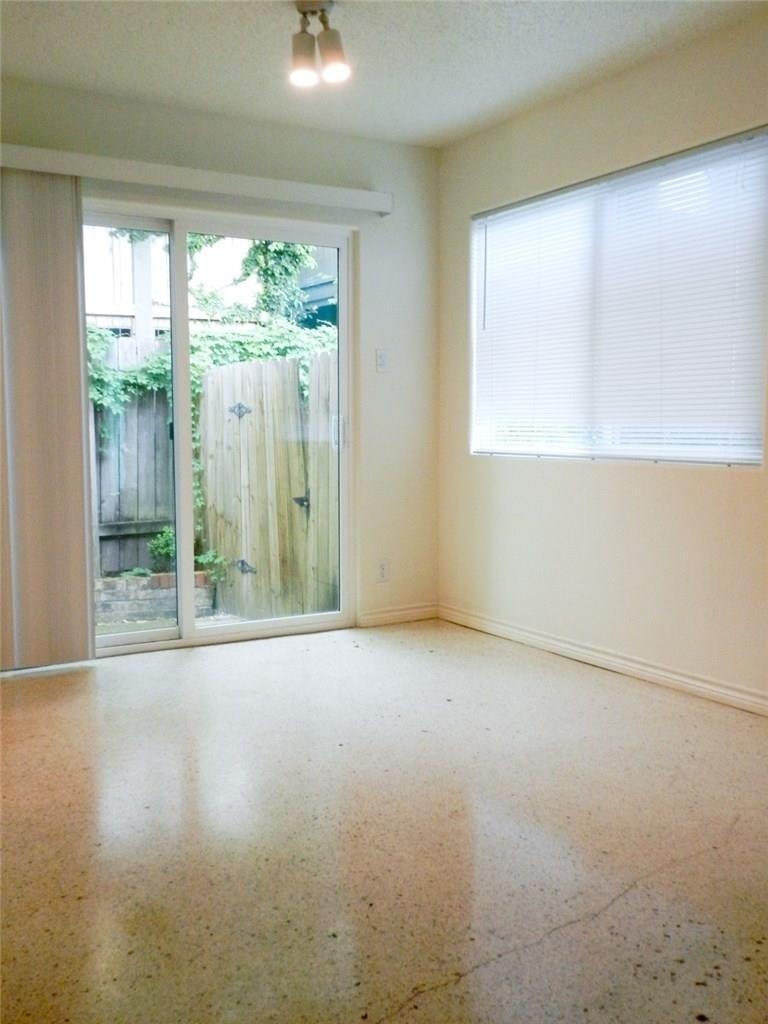 3713 Meredith St - Photo 10