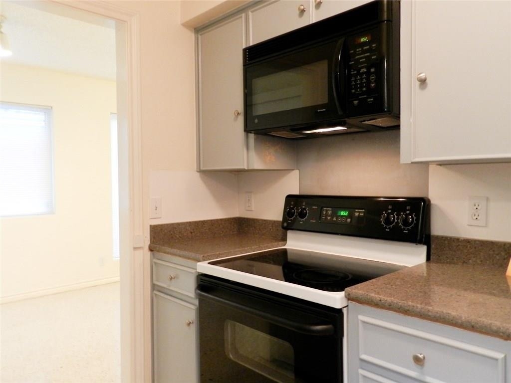3713 Meredith St - Photo 7