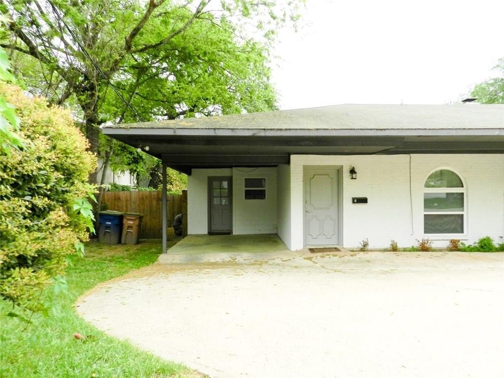 3713 Meredith St - Photo 0