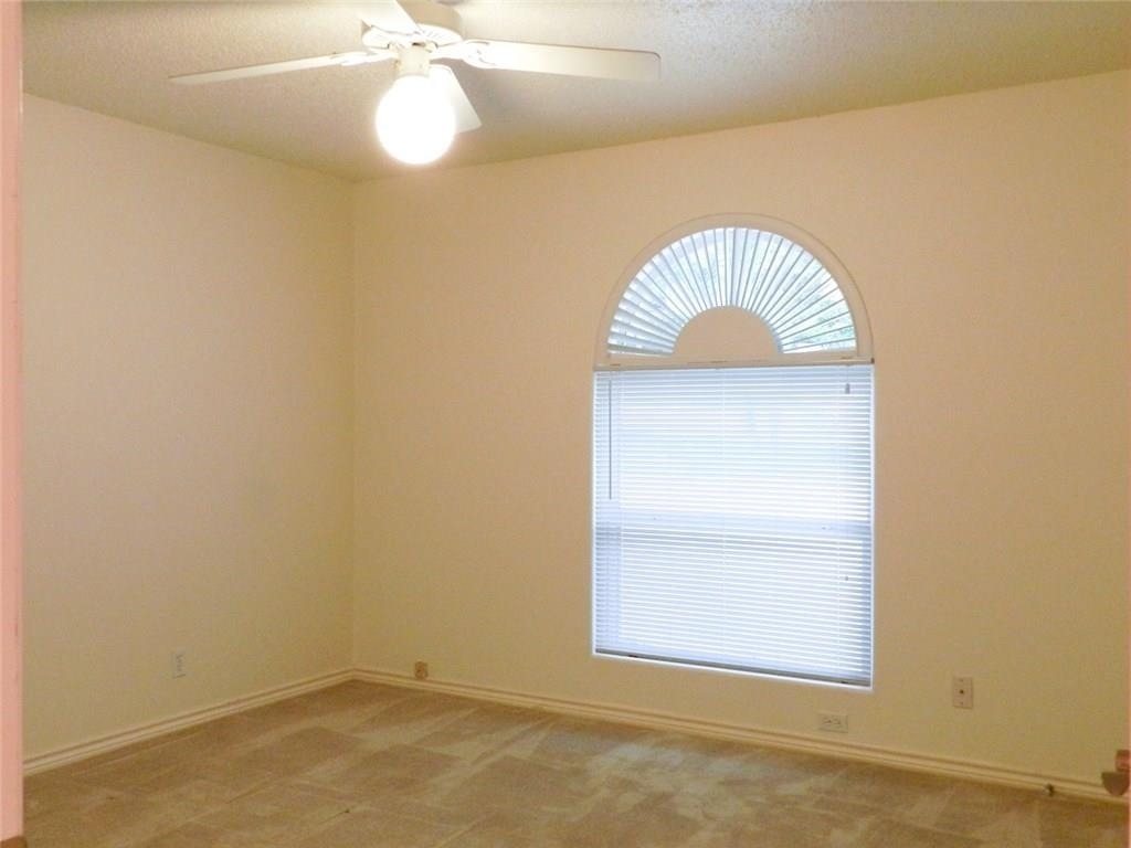 3713 Meredith St - Photo 12