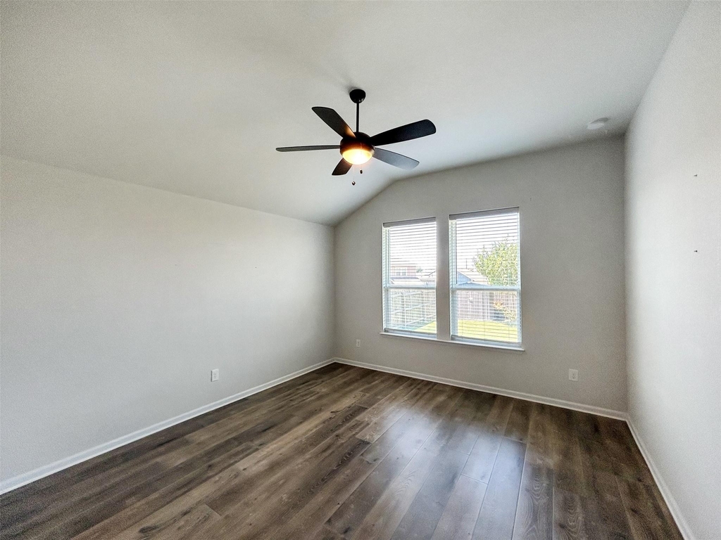 558 Bridgestone Way - Photo 17