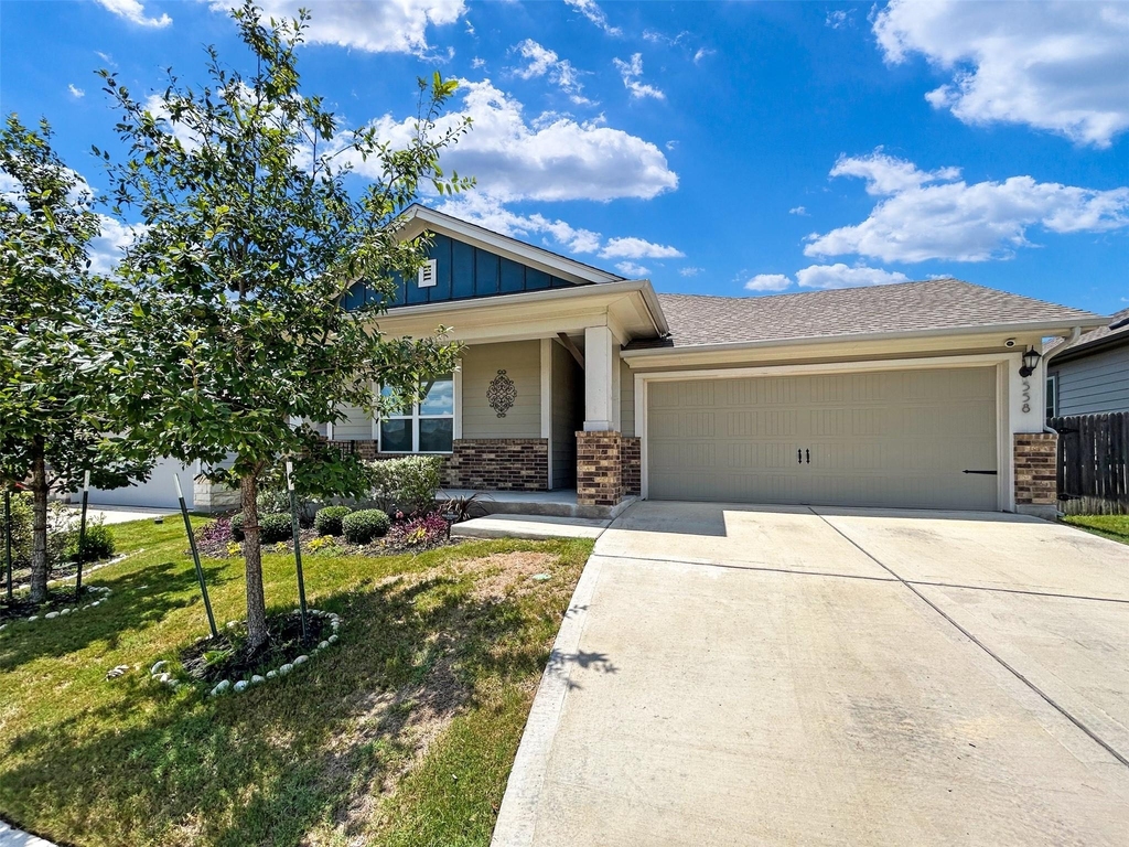 558 Bridgestone Way - Photo 0