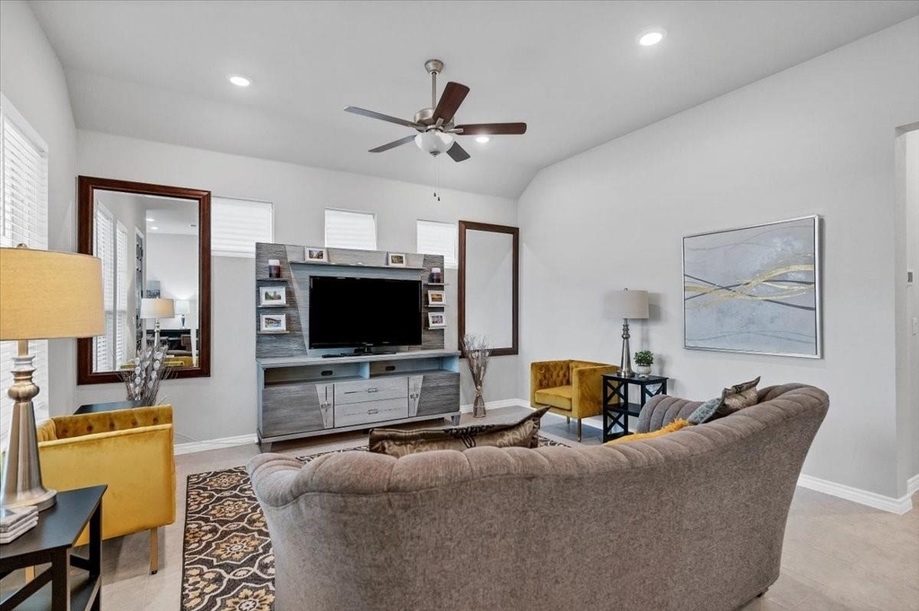 125 Harborside Dr - Photo 1