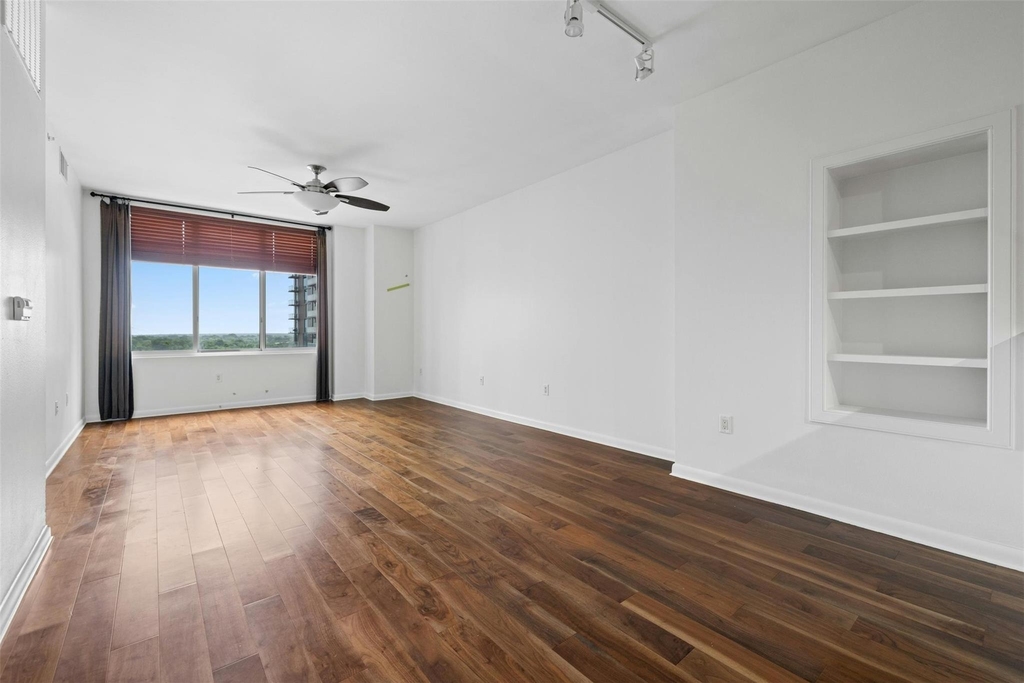 54 Rainey St - Photo 8