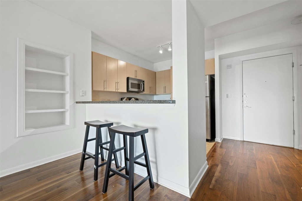 54 Rainey St - Photo 4