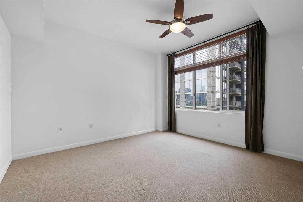 54 Rainey St - Photo 18
