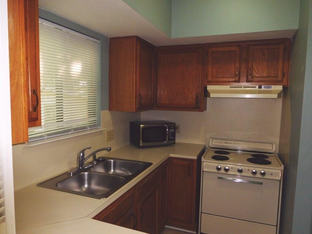 1004 Charlotte St - Photo 3