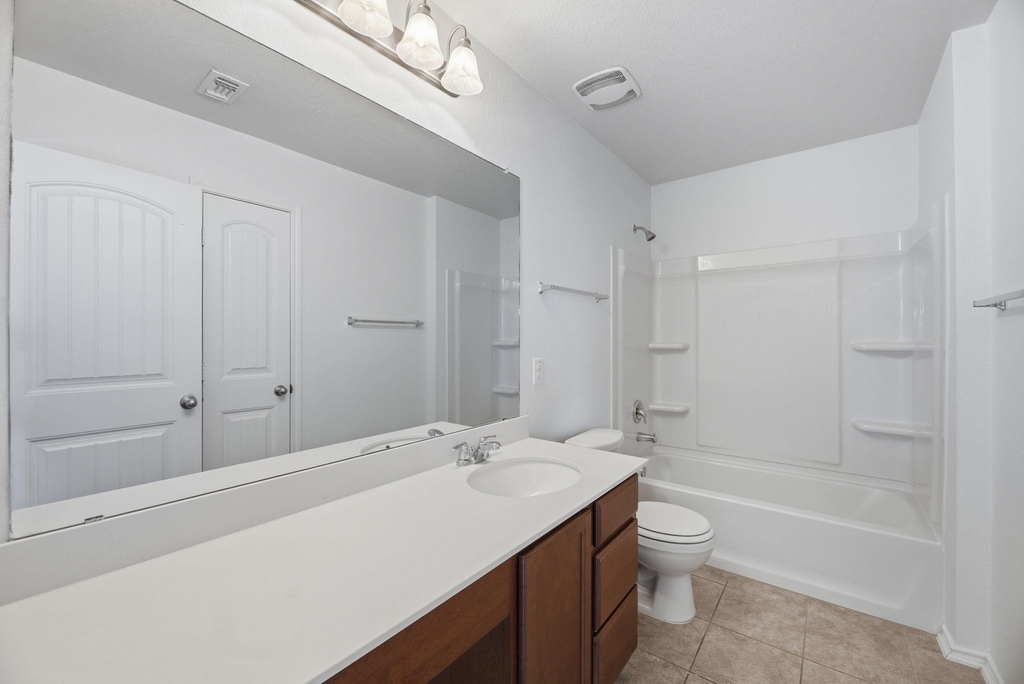 13535 Abraham Lincoln St - Photo 19