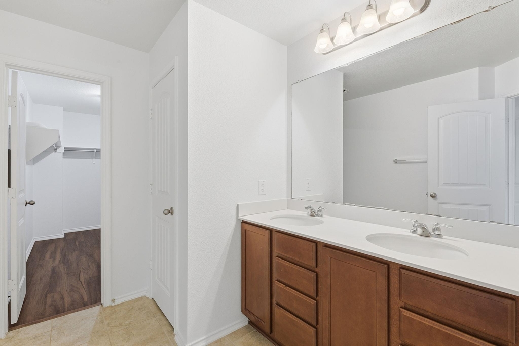 13535 Abraham Lincoln St - Photo 29