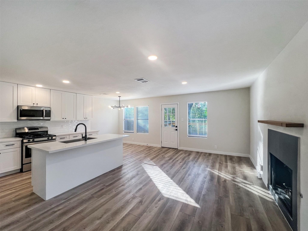 3506 Larchmont Cv - Photo 2