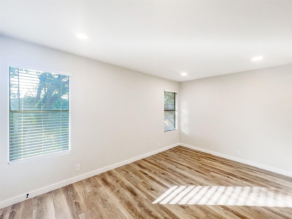 3506 Larchmont Cv - Photo 12