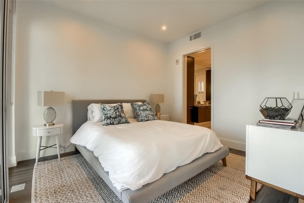 501 West Ave - Photo 17