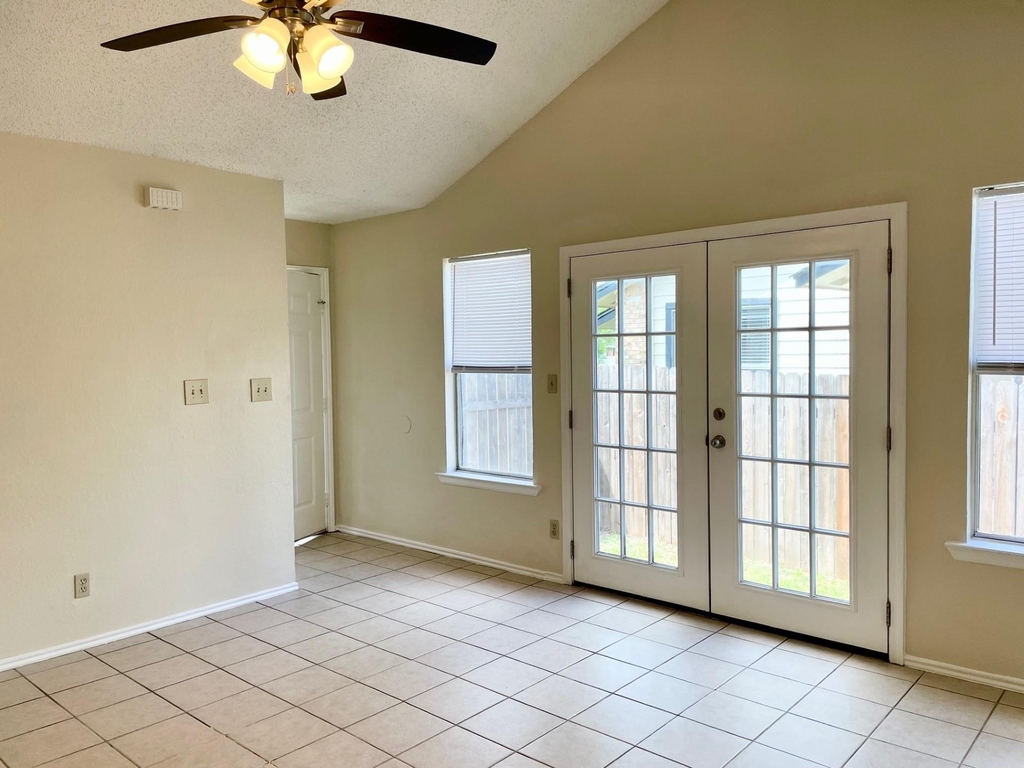 16037 Fitchburg Cir - Photo 7