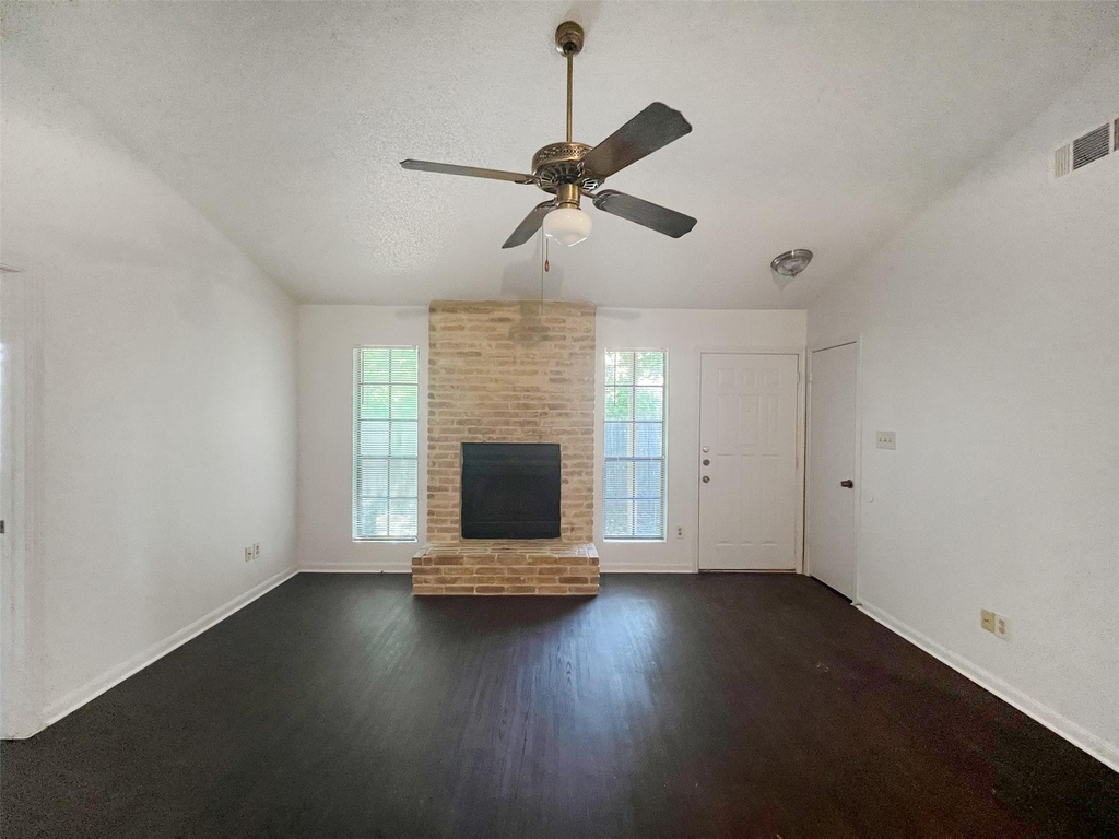 2010 Alex Ave - Photo 3