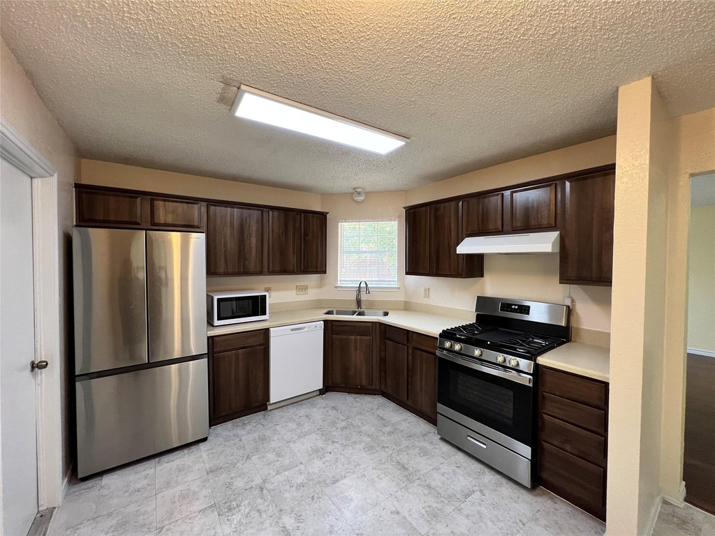 16202 Edgerly Ct - Photo 11