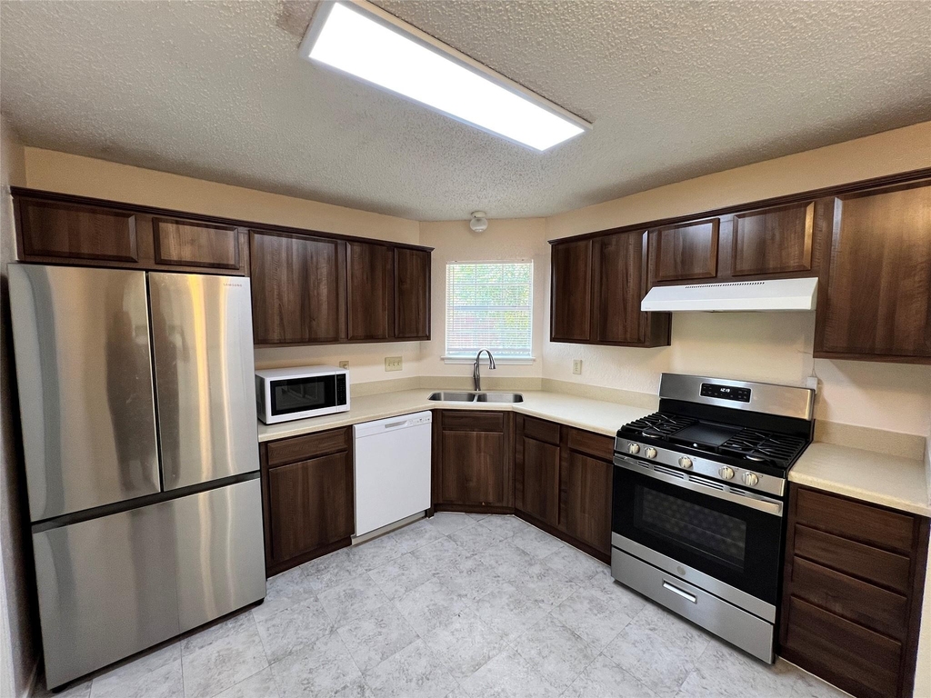 16202 Edgerly Ct - Photo 10