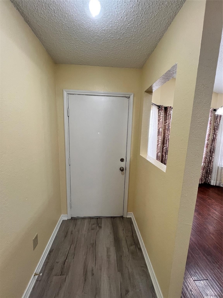 16202 Edgerly Ct - Photo 2