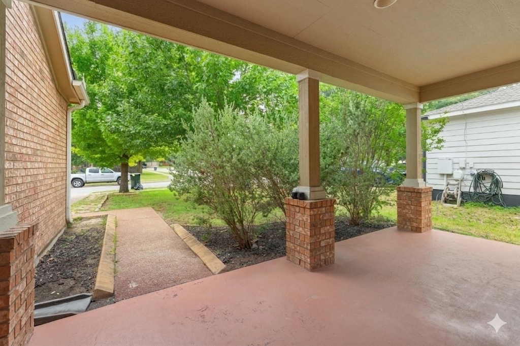 1121 Sweet Gum Dr - Photo 2
