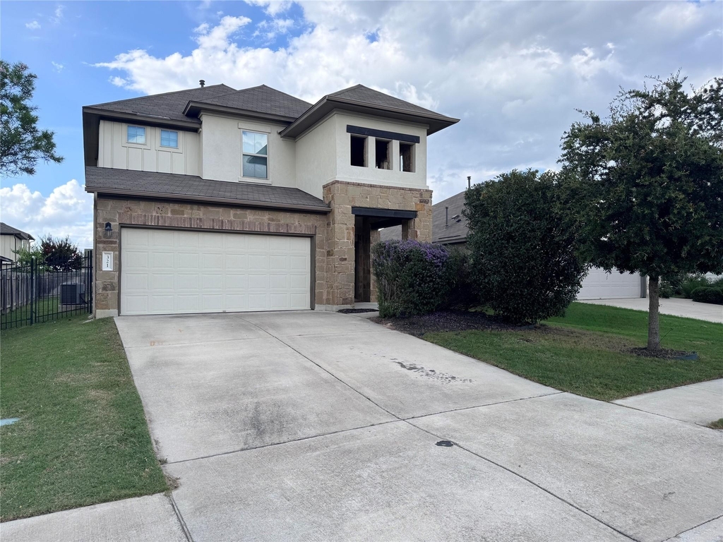 321 Callahan Ln - Photo 0