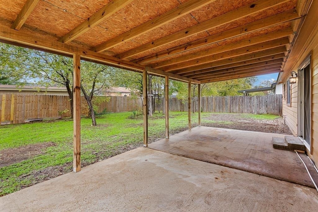 1905 Farnswood Dr - Photo 17