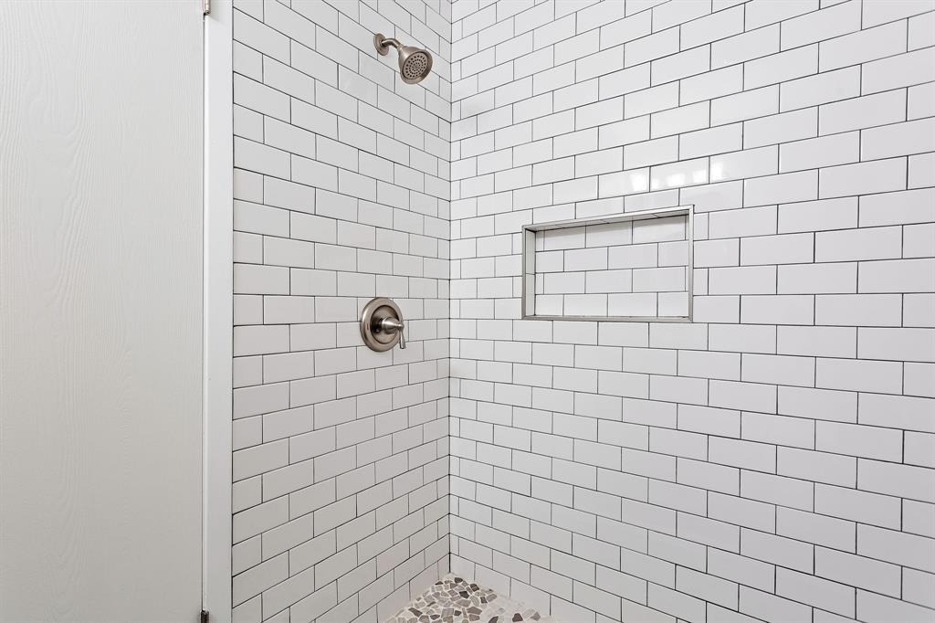 1905 Farnswood Dr - Photo 13