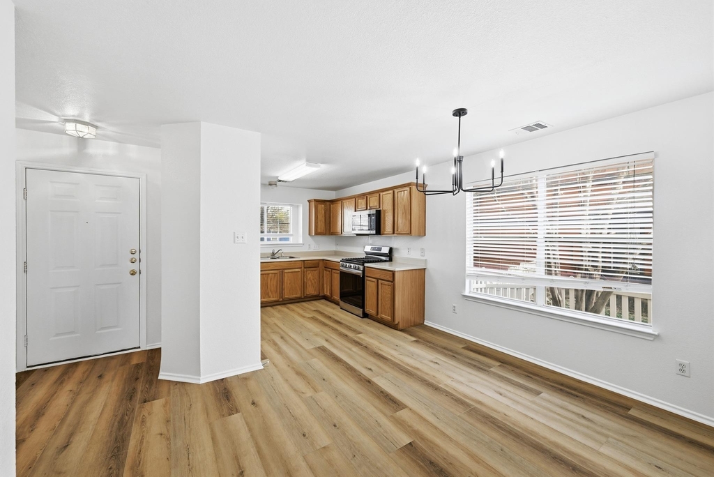 332 Wetzel - Photo 8