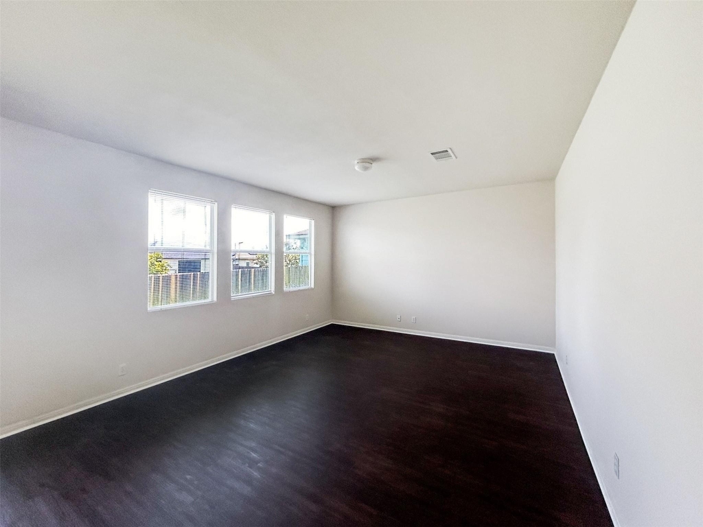 4712 Lake Champlain Ln - Photo 4