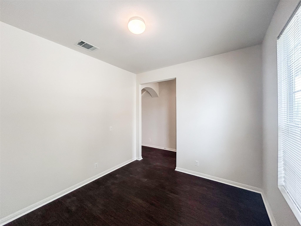 4712 Lake Champlain Ln - Photo 2