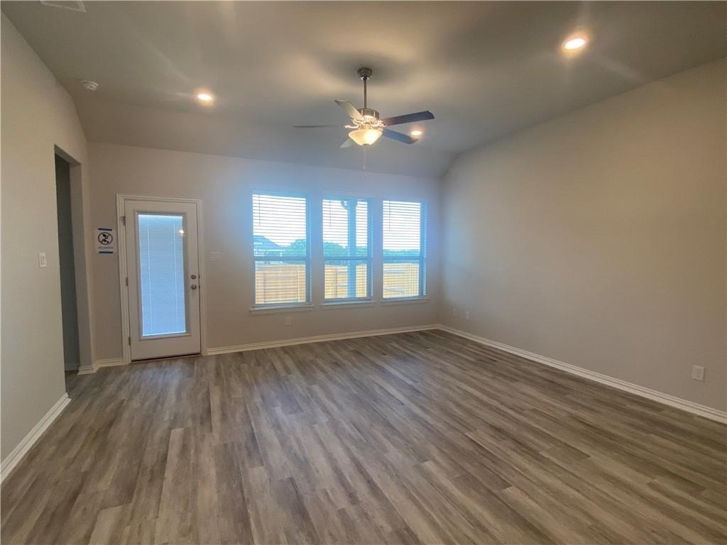 609 Silent Creek Cv - Photo 14