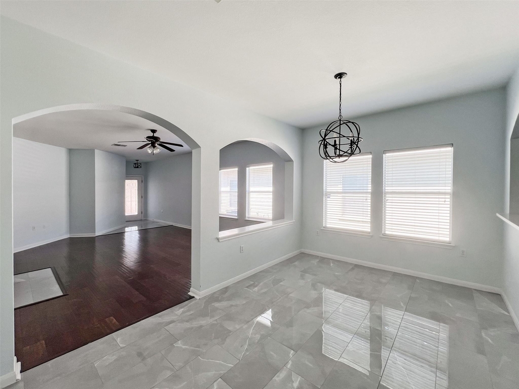3917 Bronco Bend Loop - Photo 6