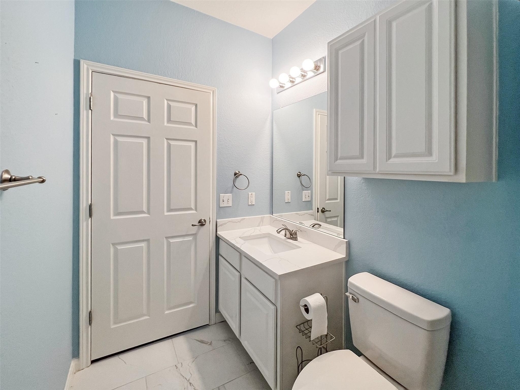 3917 Bronco Bend Loop - Photo 30