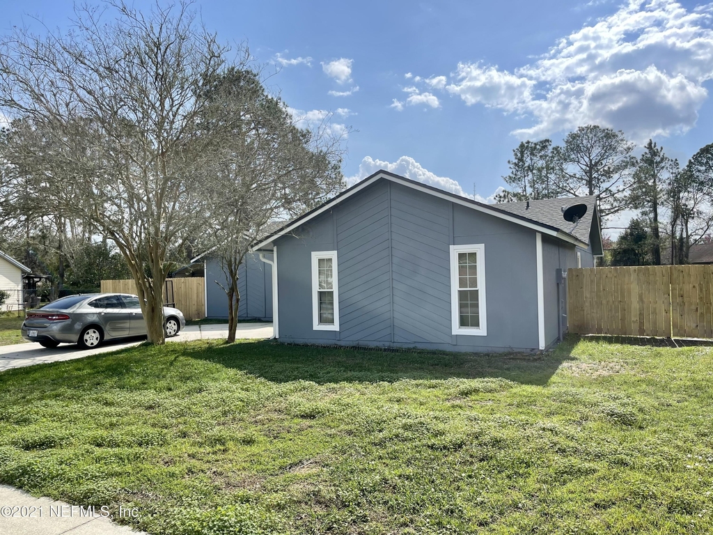 1959 Apopka Drive - Photo 2