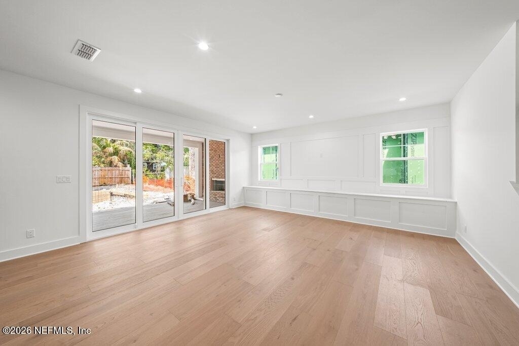 397 Plaza - Photo 12