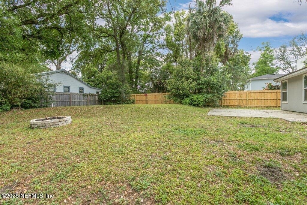 2235 Bayview Road - Photo 33