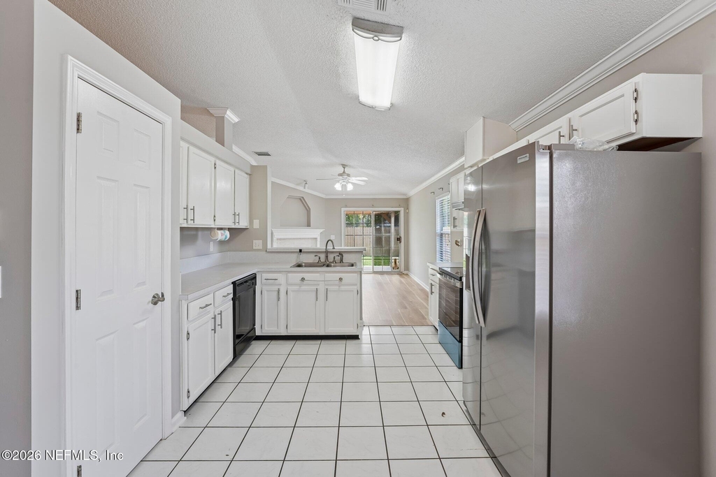 1219 Stern Way - Photo 10