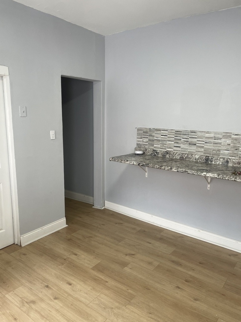 451 E 111th Street Se - Photo 3