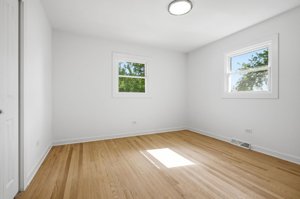 1019 Kim Place - Photo 12