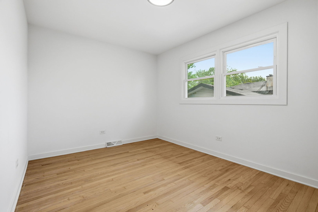 1019 Kim Place - Photo 10