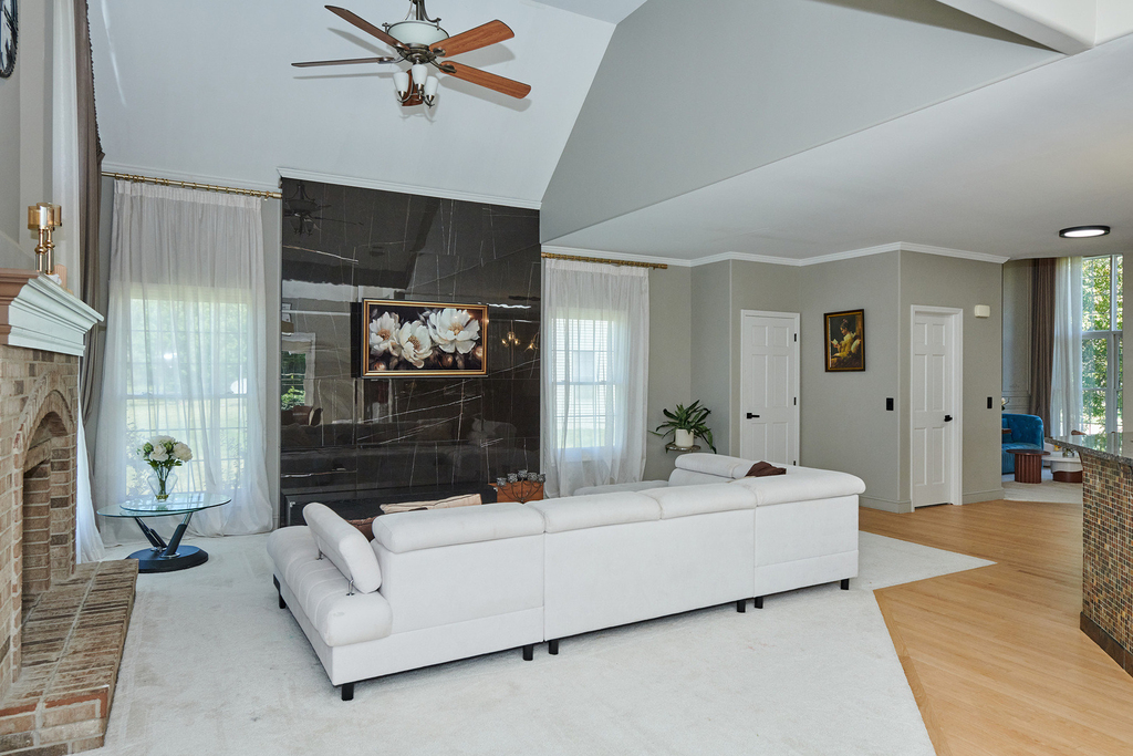 26300 W Chatham Drive - Photo 4