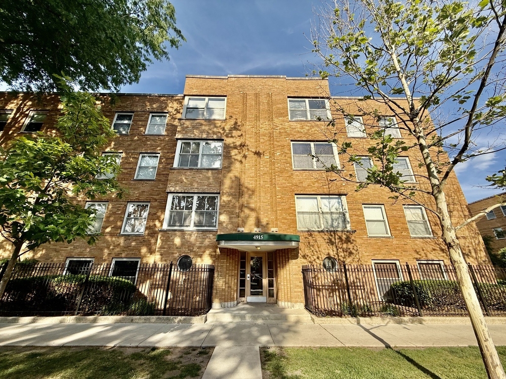4915 N Wolcott Avenue - Photo 0