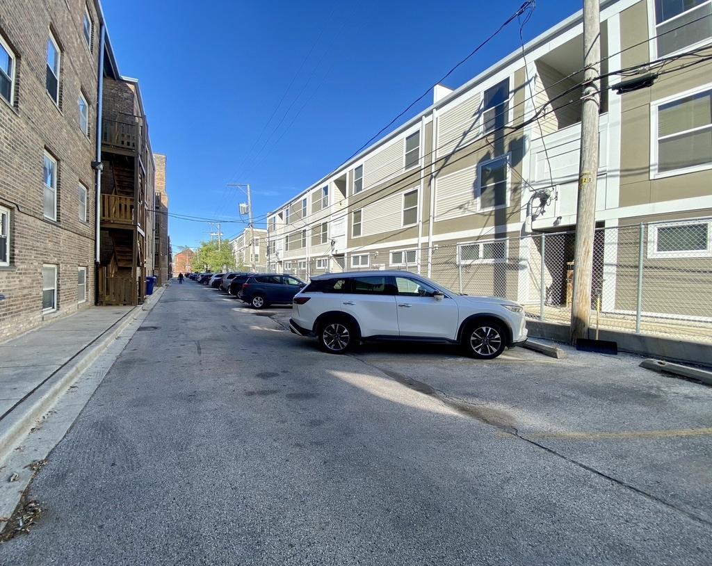 4915 N Wolcott Avenue - Photo 13