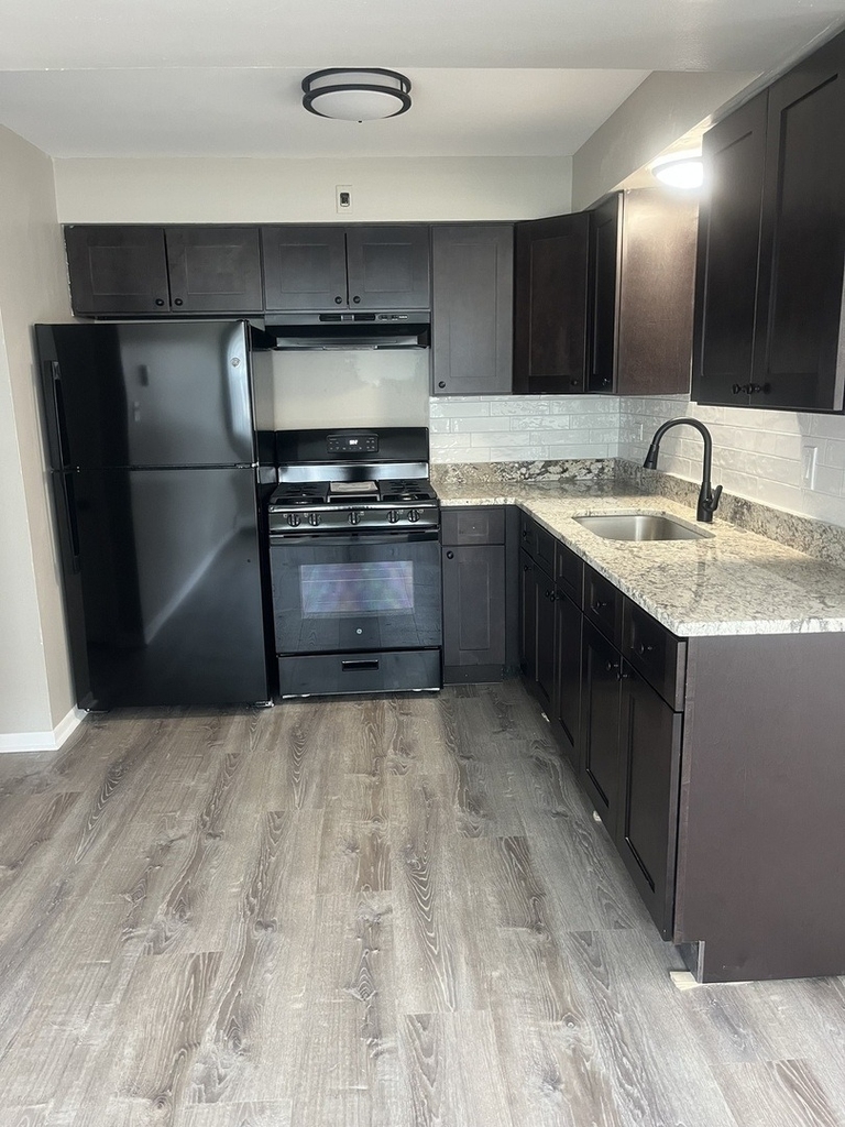 8112 W Marion Street - Photo 3