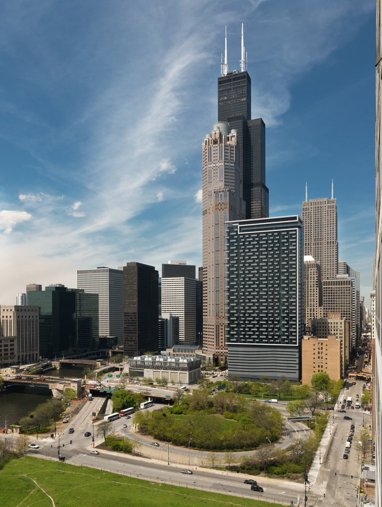 235 W Van Buren Street - Photo 4